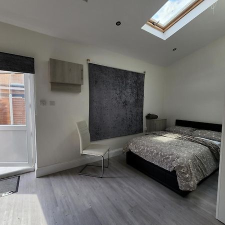 Ilford Town Centre Studio المظهر الخارجي الصورة